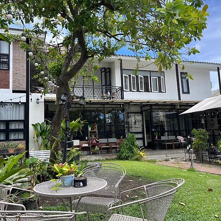 Sherloft Home & Hostel Chiang Mai Eksteriør bilde