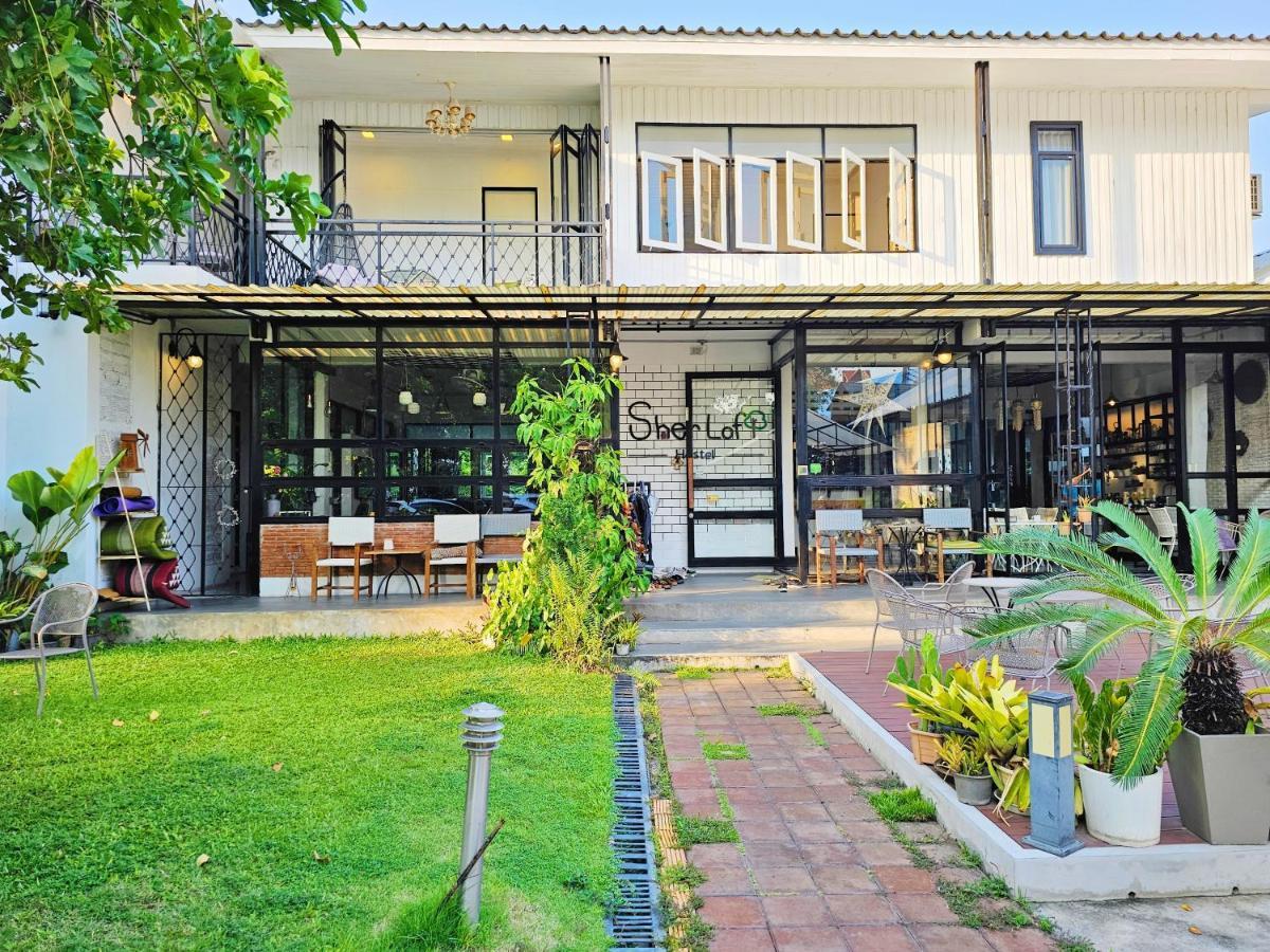 Sherloft Home & Hostel Chiang Mai Eksteriør bilde