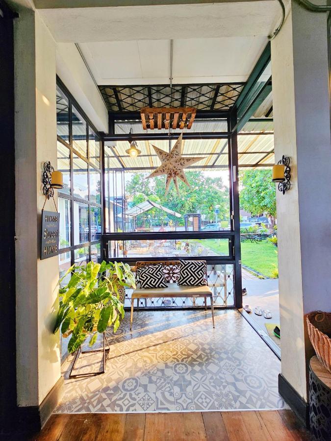 Sherloft Home & Hostel Chiang Mai Eksteriør bilde