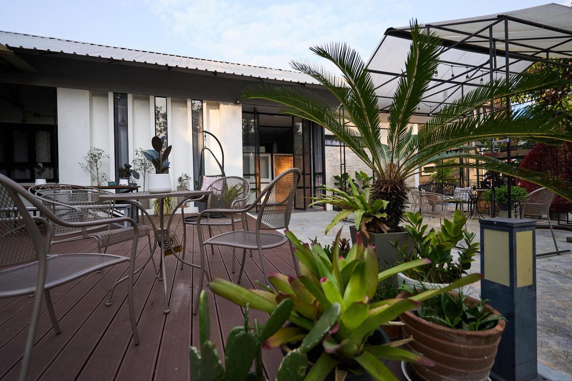 Sherloft Home & Hostel Chiang Mai Eksteriør bilde