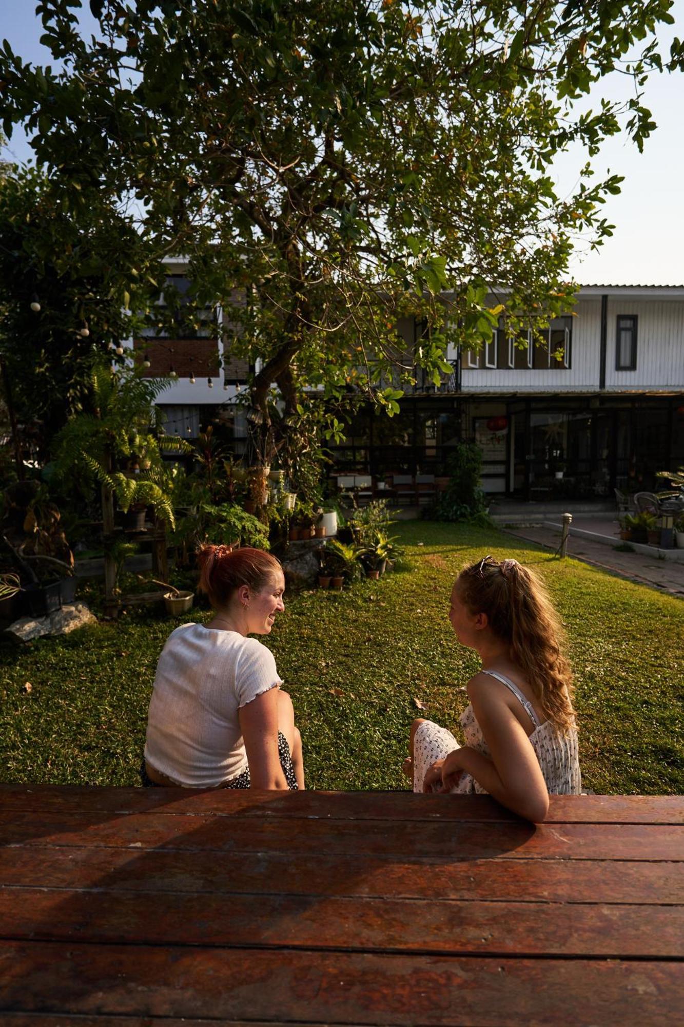 Sherloft Home & Hostel Chiang Mai Eksteriør bilde