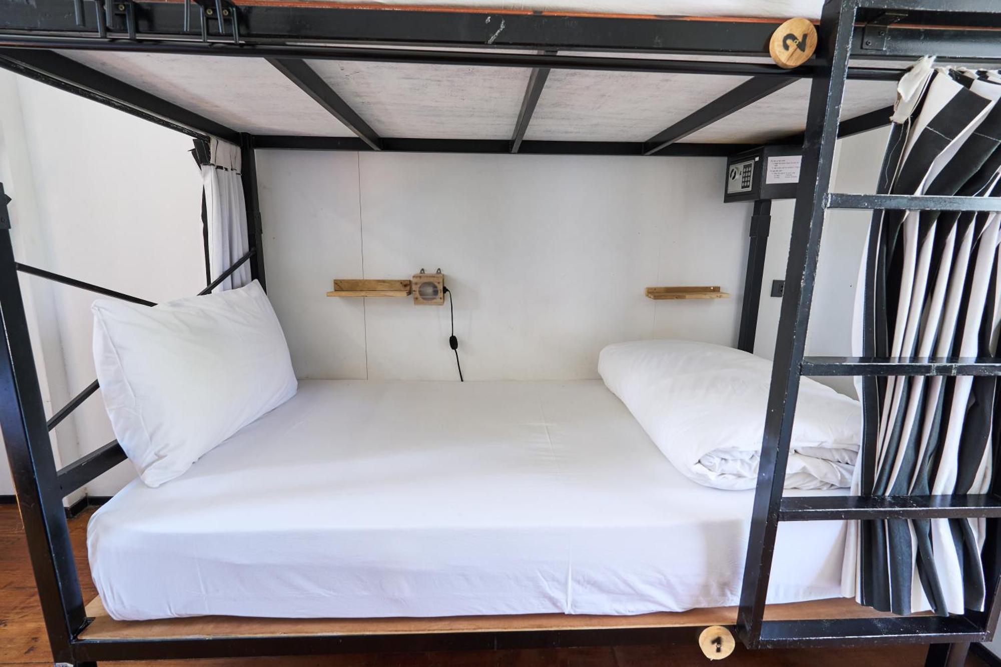 Sherloft Home & Hostel Chiang Mai Eksteriør bilde