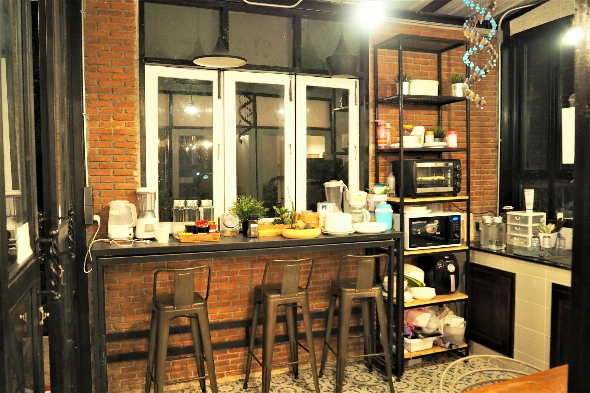 Sherloft Home & Hostel Chiang Mai Eksteriør bilde