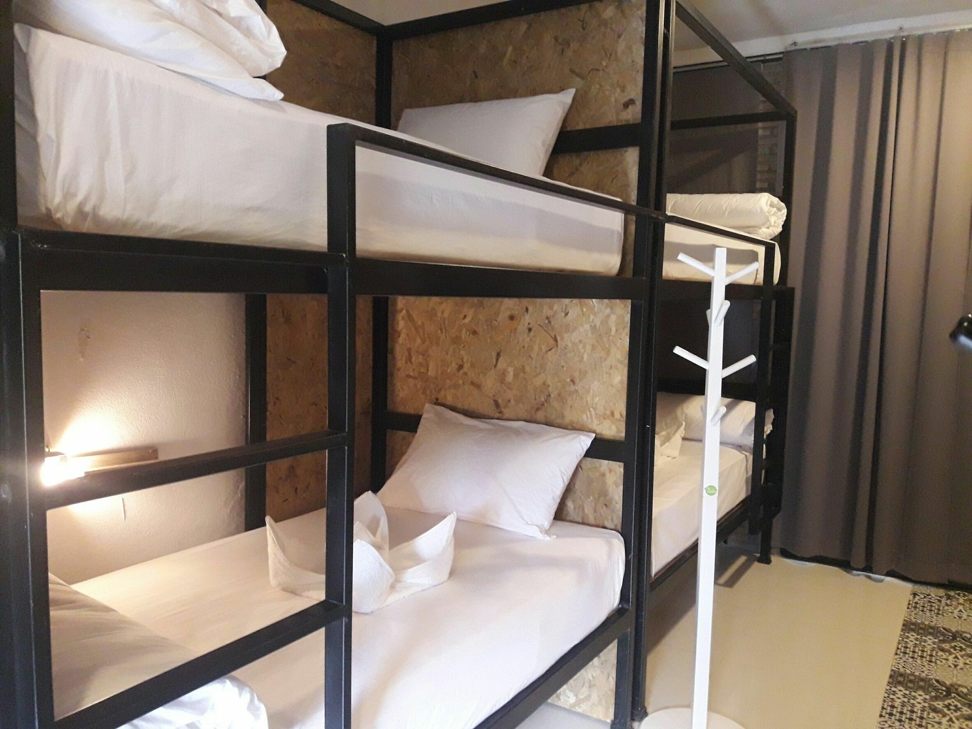 Sherloft Home & Hostel Chiang Mai Eksteriør bilde