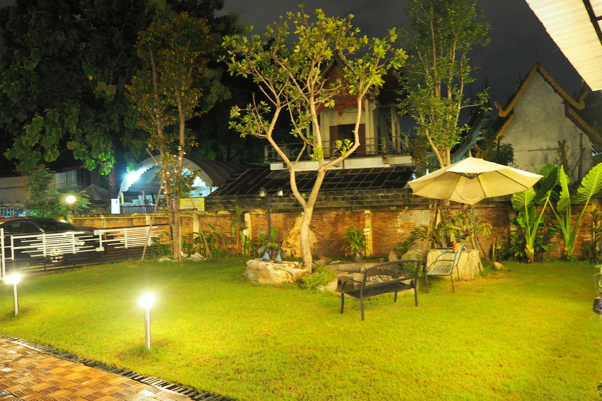 Sherloft Home & Hostel Chiang Mai Eksteriør bilde